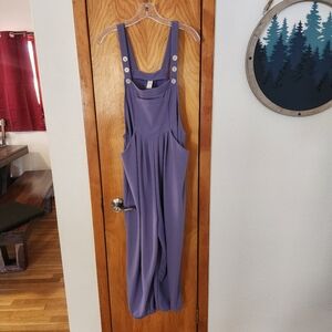 Halara size large Adjustable Strap Button Multiple Pockets overalls